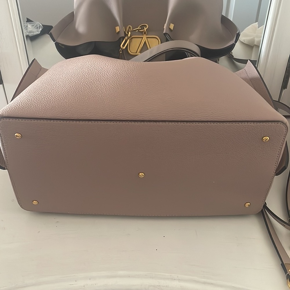 Valentino Garavani Pink Pebbled Leather VLogo Escape Medium Tote Bag New - Picture 4 of 10
